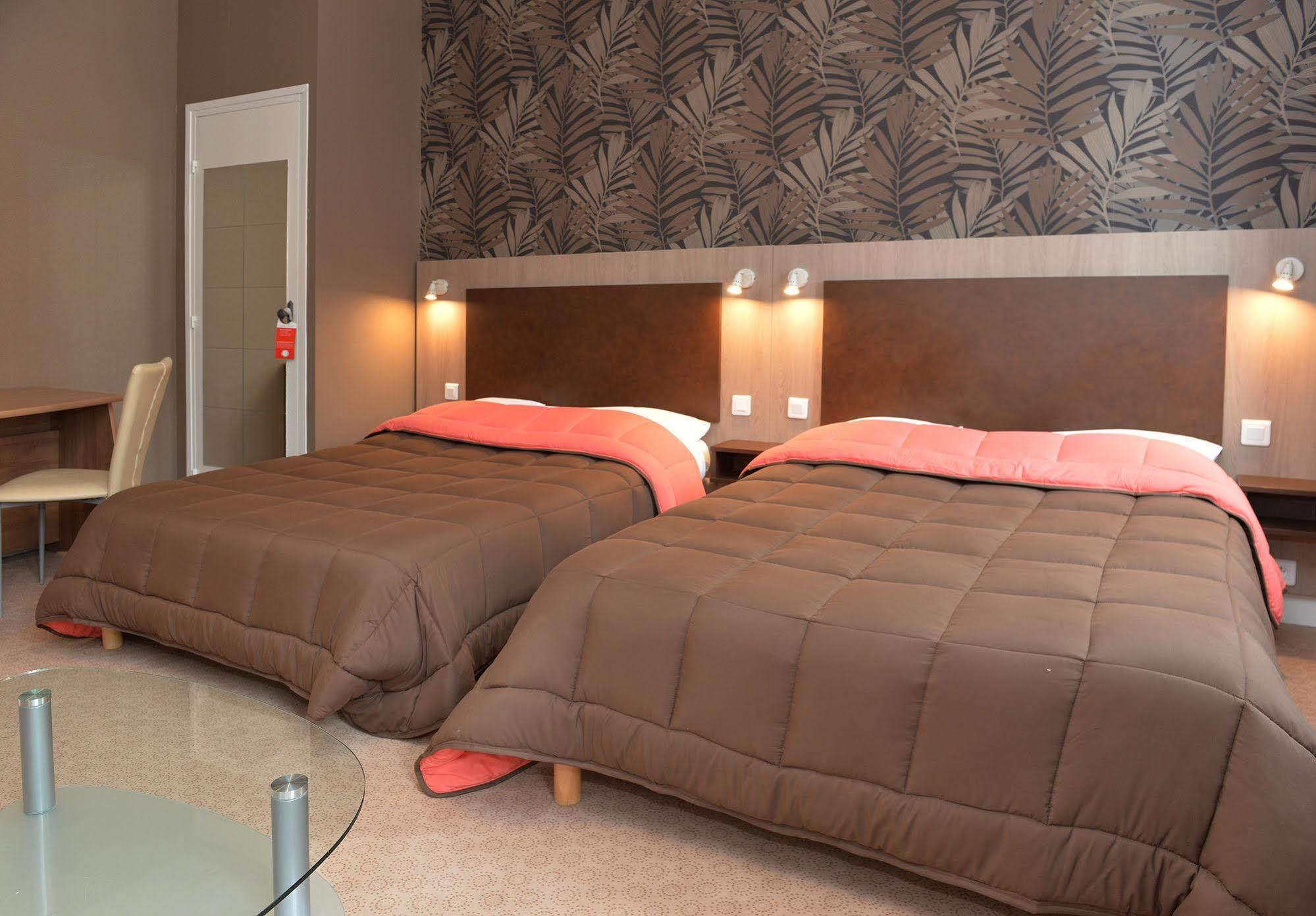 Hotel La Croix Blanche Tarbes Zewnętrze zdjęcie