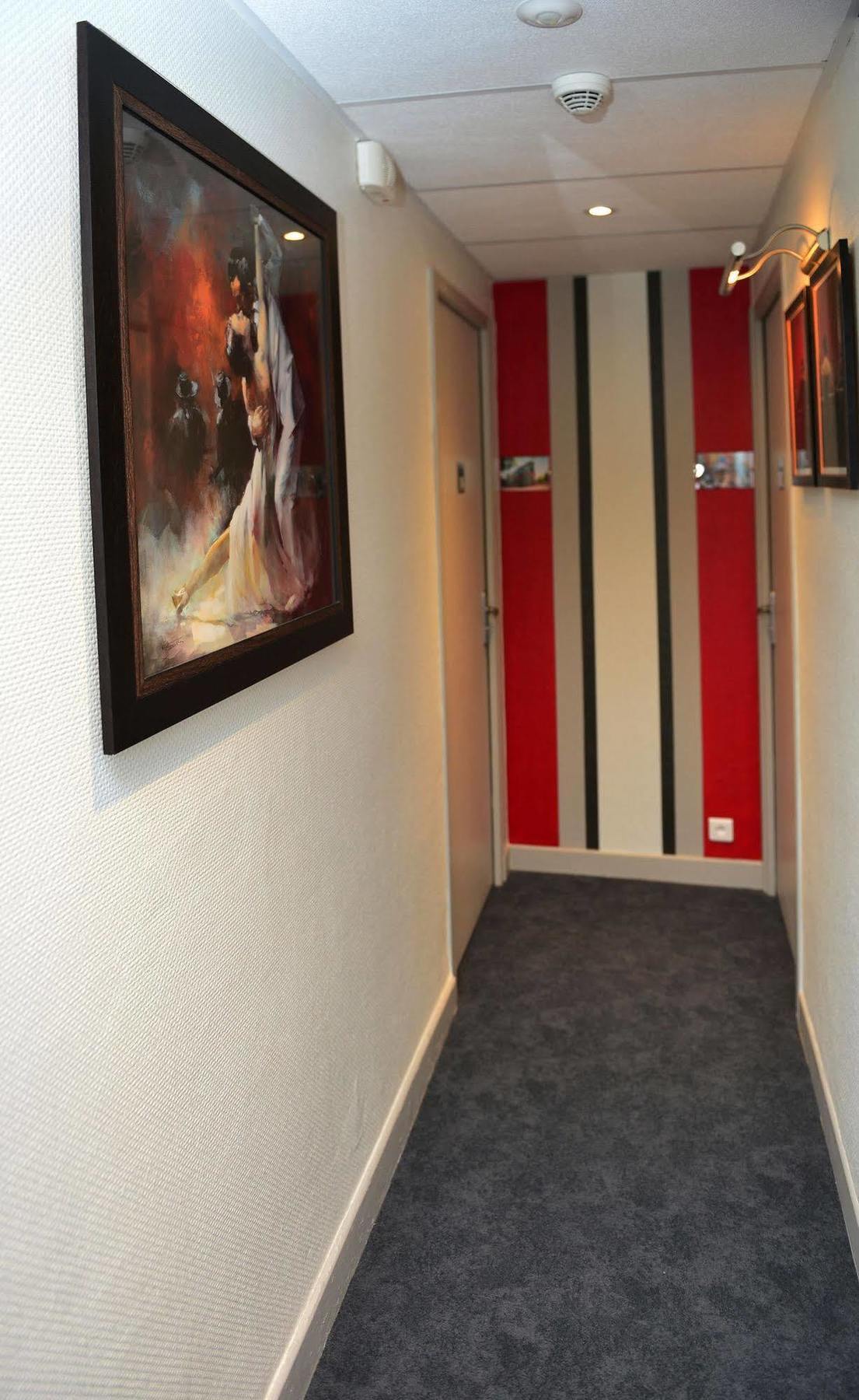 Hotel La Croix Blanche Tarbes Zewnętrze zdjęcie